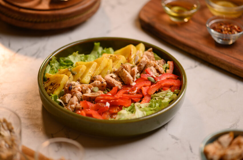  Grilled Chicken And Pineapple Salad